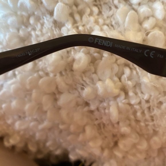 Fendi sunglasses - Picture 12 of 13